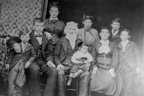 Eine Grossfamilie aus Utah auf den Spuren ihrer Rebsteiner Vorfahren 
